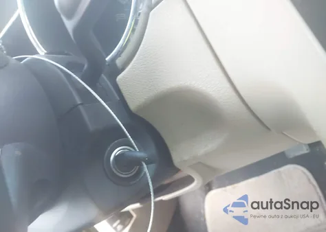 2005 Ford Mustang V6 Deluxe/V6 Premium z USA, uszkodzony, nr VIN 1ZVFT80N555205042